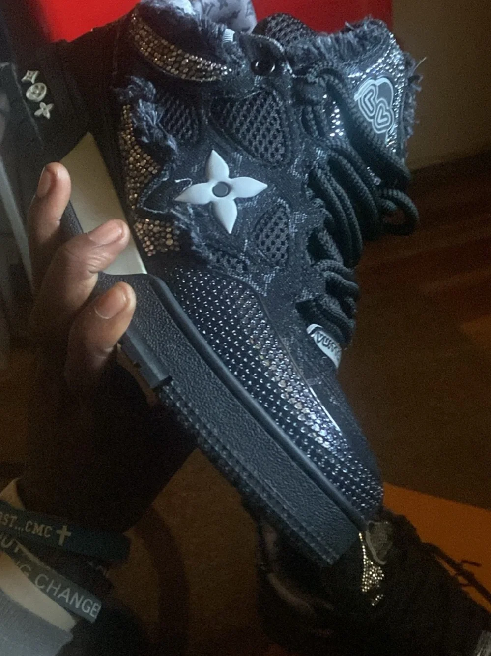 Louis Vuitton Skate - Picture 2 of 3